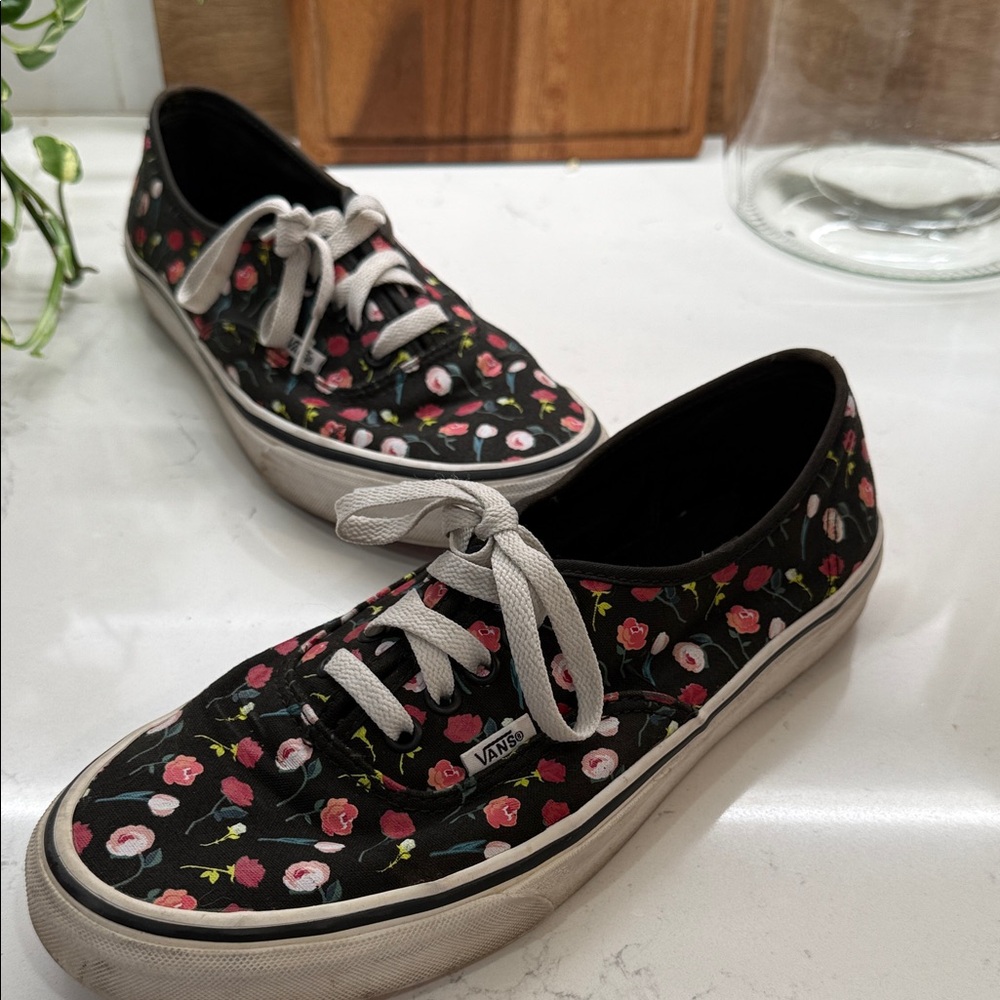 Vans Women's Black and Pink Floral Sneakers